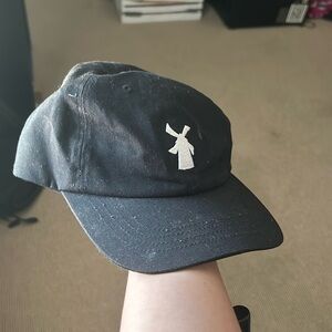 Dutch bros hat